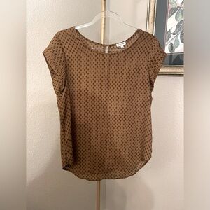 NWOT! Lily White Marigold Blouse - Size Large